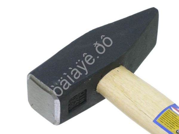 Молоток слесарный 500гр. с деревянной  рукояткой МАЯКАВТО™1/36_