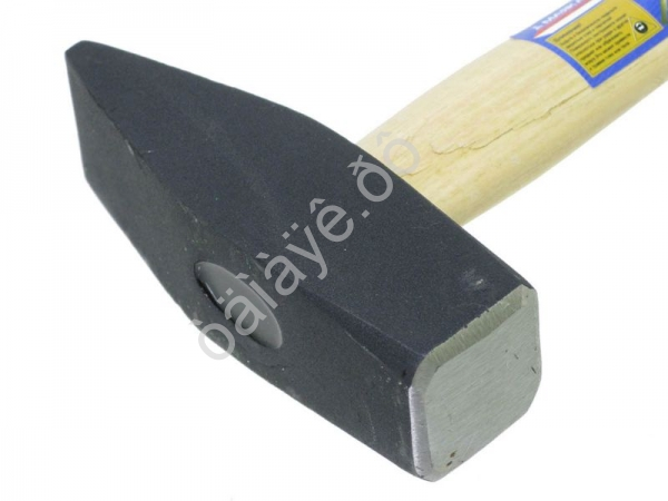 Молоток слесарный 500гр. с деревянной  рукояткой МАЯКАВТО™1/36_