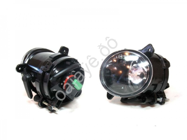 Противотум. фары с лампой для Гранты, белые /1/30 Противотум. фары с лампой для Гранты, белые /1/30